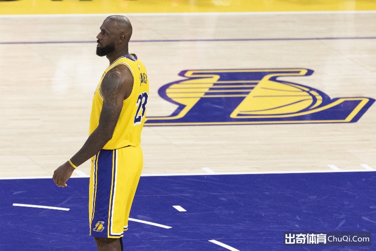 传奇门将佩,马德里皇族,永恒的致敬,Nba即时比分,NBA赛事数据,NBA实时比赛数据,NBA篮球资讯,篮球比赛信息